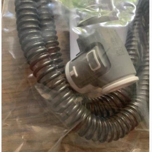 ResMed AirSense and AirCurve 10 Tube 37298 New/Sealed - Picture 4 of 4